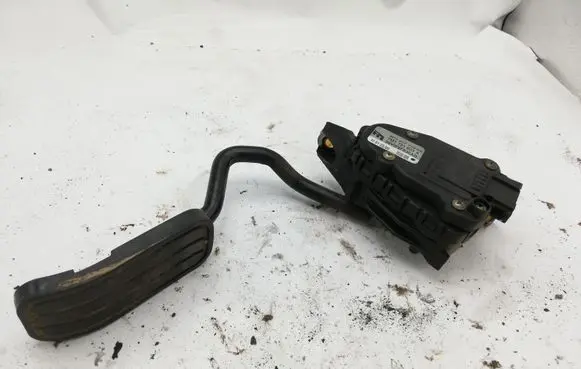 Seat Alhambra (Mk1) Accelerator throttle pedal 7M1721603A 6PV00777003 98VW9F836AB