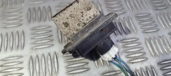 Heater blower motor/fan resistor