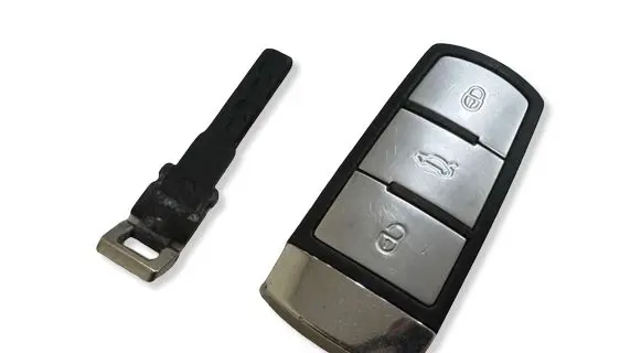 Volkswagen PASSAT B6 Ignition key/card 
