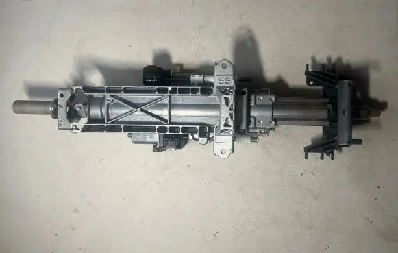 BMW X7 G07 Steering wheel axle 7045022 6894879