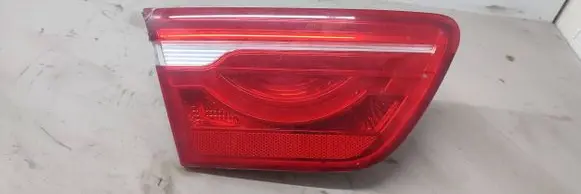 Tailgate rear/tail lights