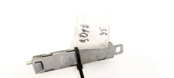 Volkswagen Touran II Antenna control unit 1T0035577AD