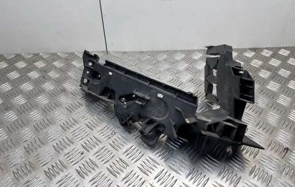 Audi Q5 SQ5 Headlight/headlamp mounting bracket 8R0805608
