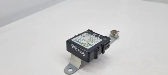 Toyota Prius (XW20) Door control unit/module 8999147030