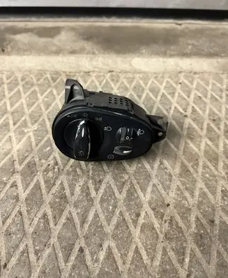Ford Focus Light switch 498610