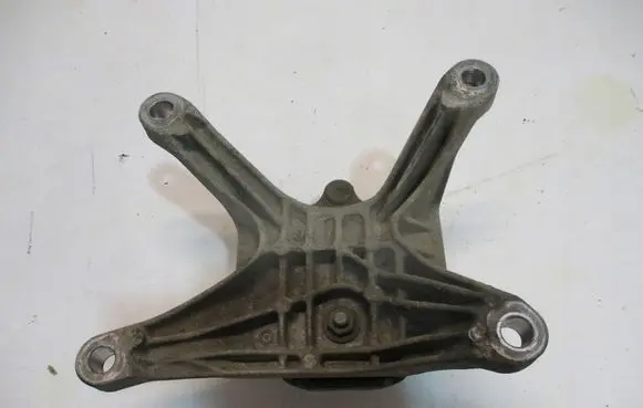Audi A3 S3 A3 Sportback 8P Engine mounting bracket 8W0399156