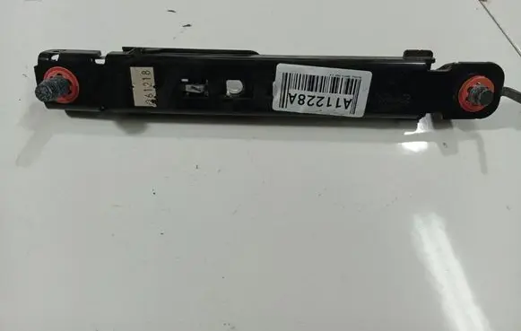 Hyundai Sonata Seat belt adjustment rail 6050978A02