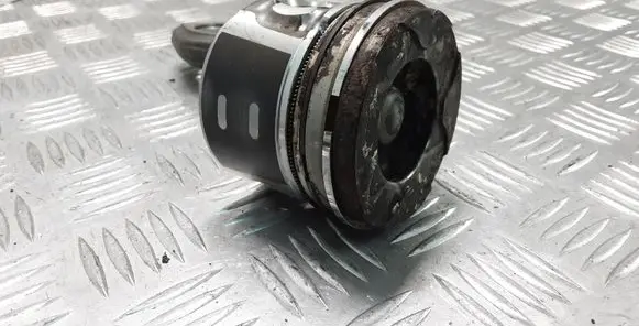Peugeot 307 Piston with connecting rod
