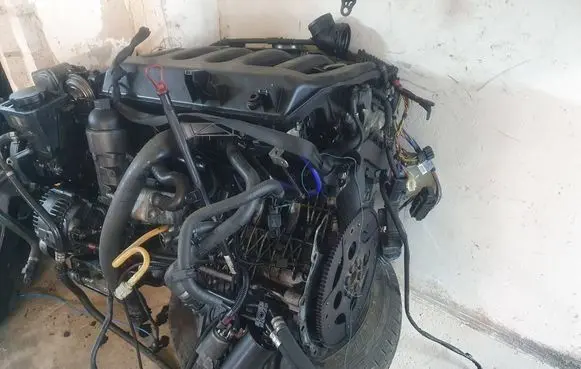BMW 5 E60 E61 Engine