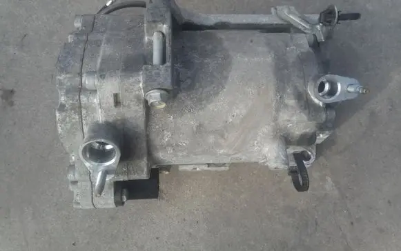 Nissan Leaf I (ZE0) Air conditioning (A/C) compressor (pump)