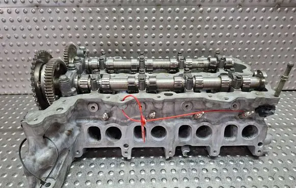 Opel Astra J Engine head S27635757 55489308