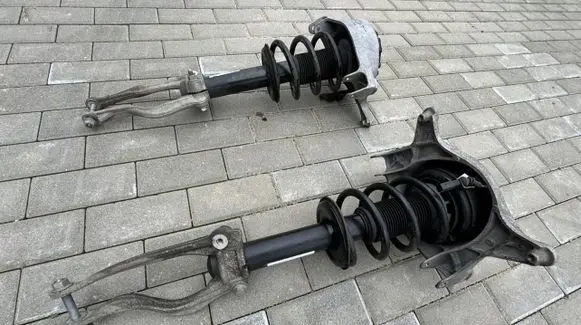 Porsche Macan (95B) Front shock absorber/damper 95B413031R