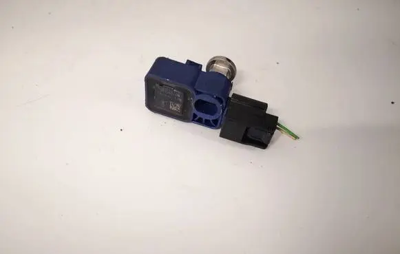 Dacia Logan II Airbag deployment crash/impact sensor 988304337r 5wk44443