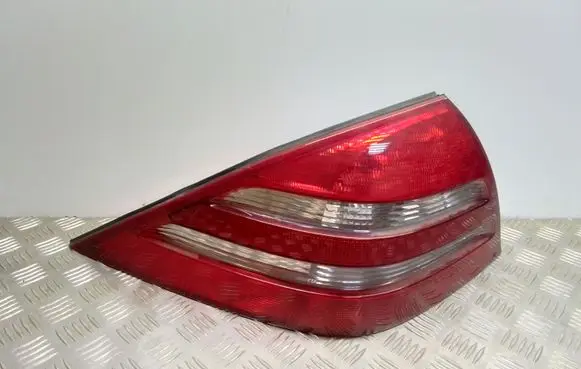 Mercedes-Benz CLS C219 Rear/tail lights A2158200164