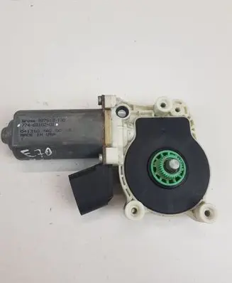 BMW X5 E70 Front door window regulator motor 7746810201