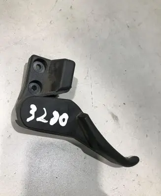 Volkswagen PASSAT B5 Engine bonnet (hood) release handle 3B1823533