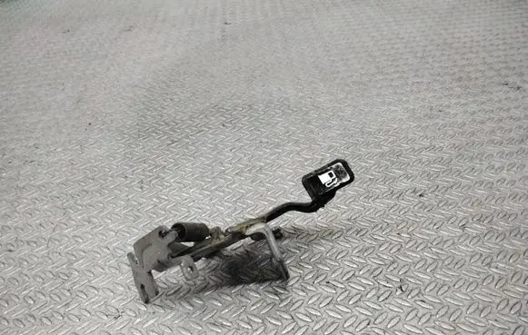 Toyota Avensis Verso Fuel cap release pull handle 