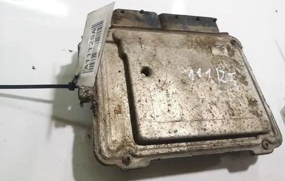 Opel Astra H Engine control unit/module 0281011381