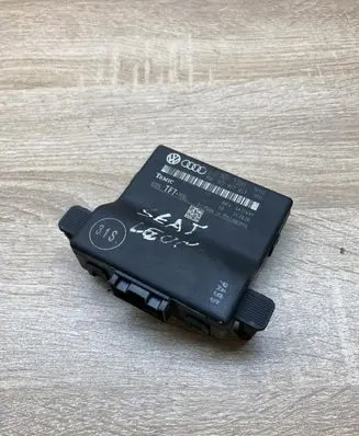 Volkswagen Touran I Gateway control module 1K0907530H 1K0907951