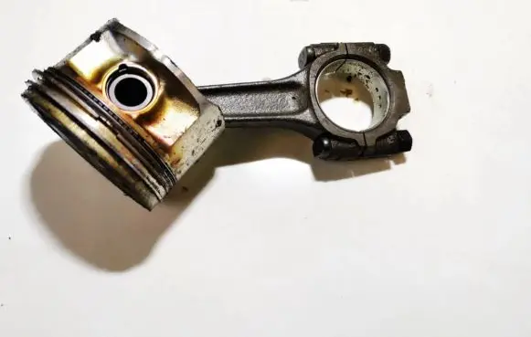 Fiat Bravo - Brava Piston with connecting rod