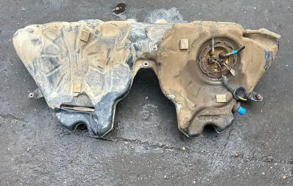 BMW 5 F10 F11 Fuel tank 7225002