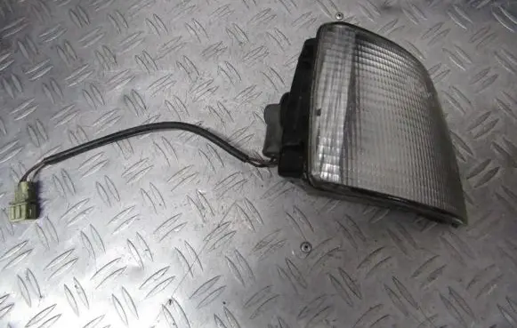 Volkswagen PASSAT B3 Front indicator light 357953050a