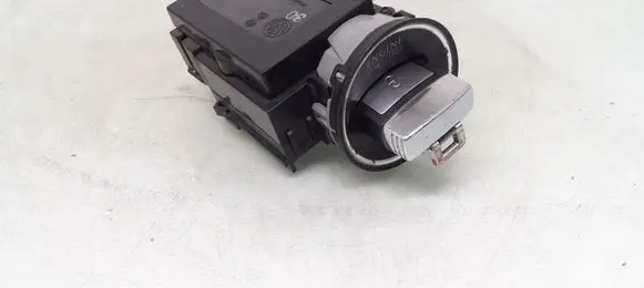 Volkswagen PASSAT B6 Ignition lock 3C0905843Q