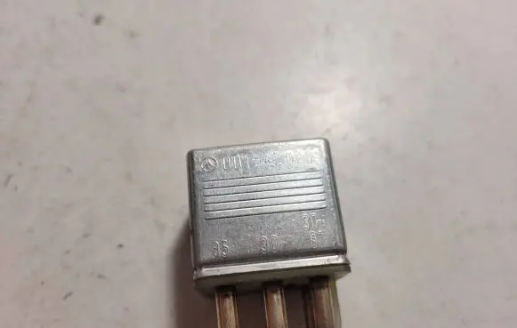Mercedes-Benz E W124 Other relay 0015420219