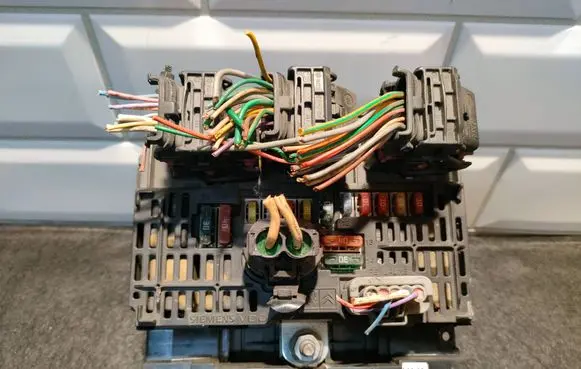 Citroen C5 BSM Control unit BSML1100 9661682980 S118983011