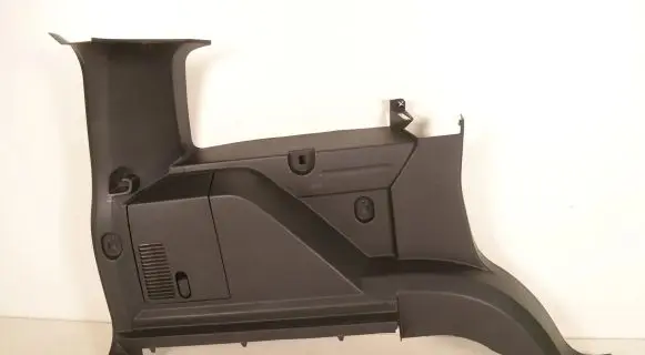 Trunk/boot side trim panel