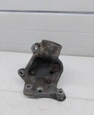 BMW 1 E81 E87 Front wheel hub spindle knuckle 6764443 12201210 NAC42100
