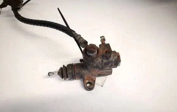 Subaru Legacy Clutch master cylinder 