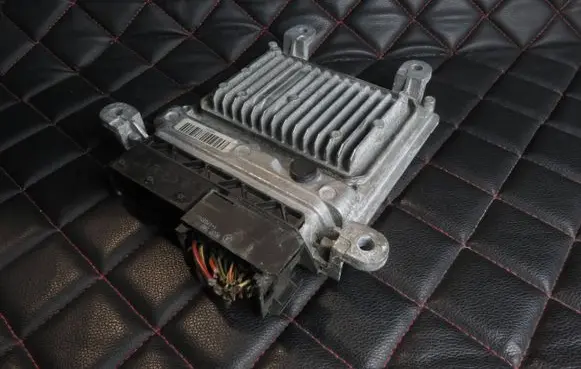 Mercedes-Benz E C207 W207 Engine control unit/module A6519009901 28447597 A6519016201