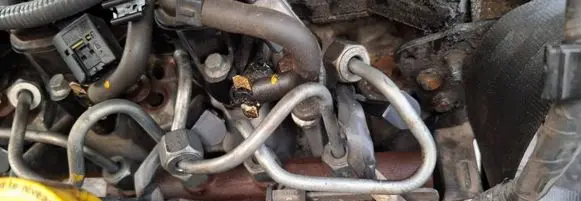 Nissan Juke I F15 Fuel main line pipe h8201225030 5ws40936