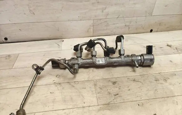 Volkswagen Tiguan Fuel main line pipe 04L089G 0872684 7261017