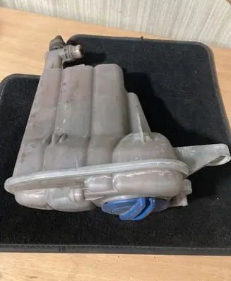 Audi A5 8T 8F Coolant expansion tank/reservoir 8K0121403