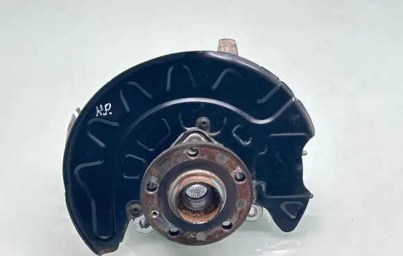 Volkswagen PASSAT B8 Front wheel hub 5Q0407257A