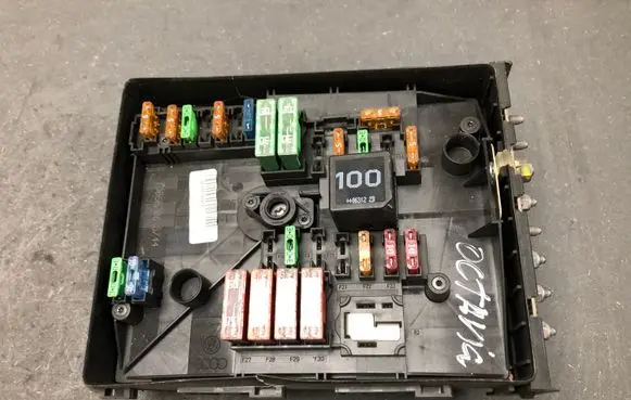 Audi A3 S3 A3 Sportback 8P Fuse box set 1K0937125A