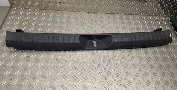 Toyota Prius+ (ZVW40) Trunk/boot sill cover protection 6793547010