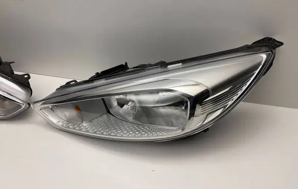 Ford Fiesta Headlight/headlamp F1EB13W030AE 02201801