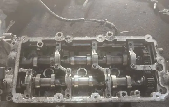 Audi A6 S6 C6 4F Engine head 0594al