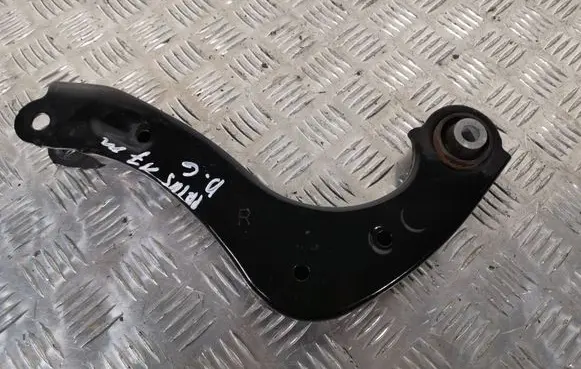 Toyota Prius (XW50) Rear control arm 8711A