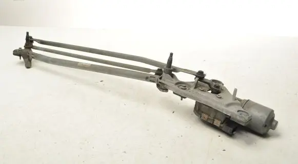 Volvo S40 Front wiper linkage and motor 30699342