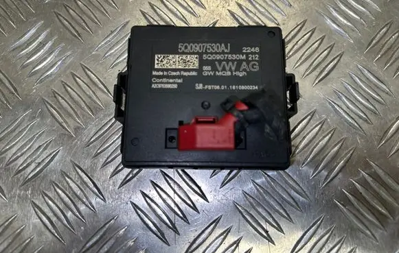 Volkswagen PASSAT B8 Gateway control module 5Q0907530M