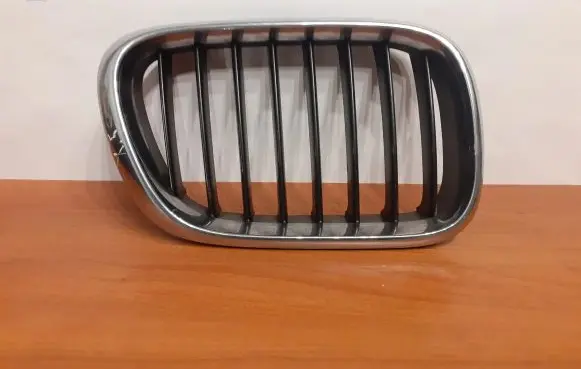 BMW X5 E53 Front grill 8247674 2844