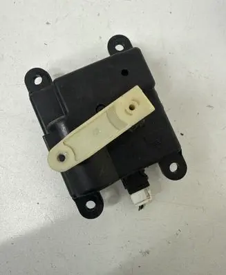 Nissan X-Trail T30 Air flap motor/actuator 3J110