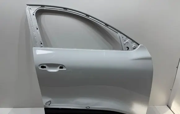 Audi Q6 e-tron Front door