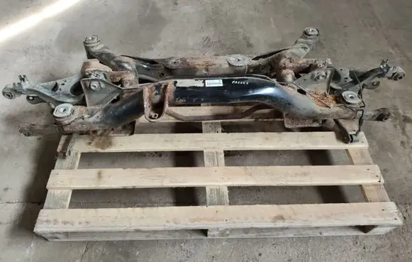 Volkswagen PASSAT B7 Rear axle beam 5N0505235L