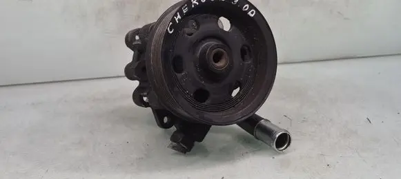 Jeep Grand Cherokee (WK) Power steering pump 04891 D8C05170