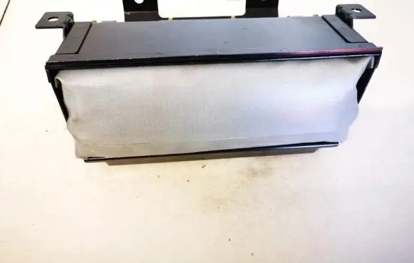 KIA Carens I Passenger airbag 0k2fa57k50